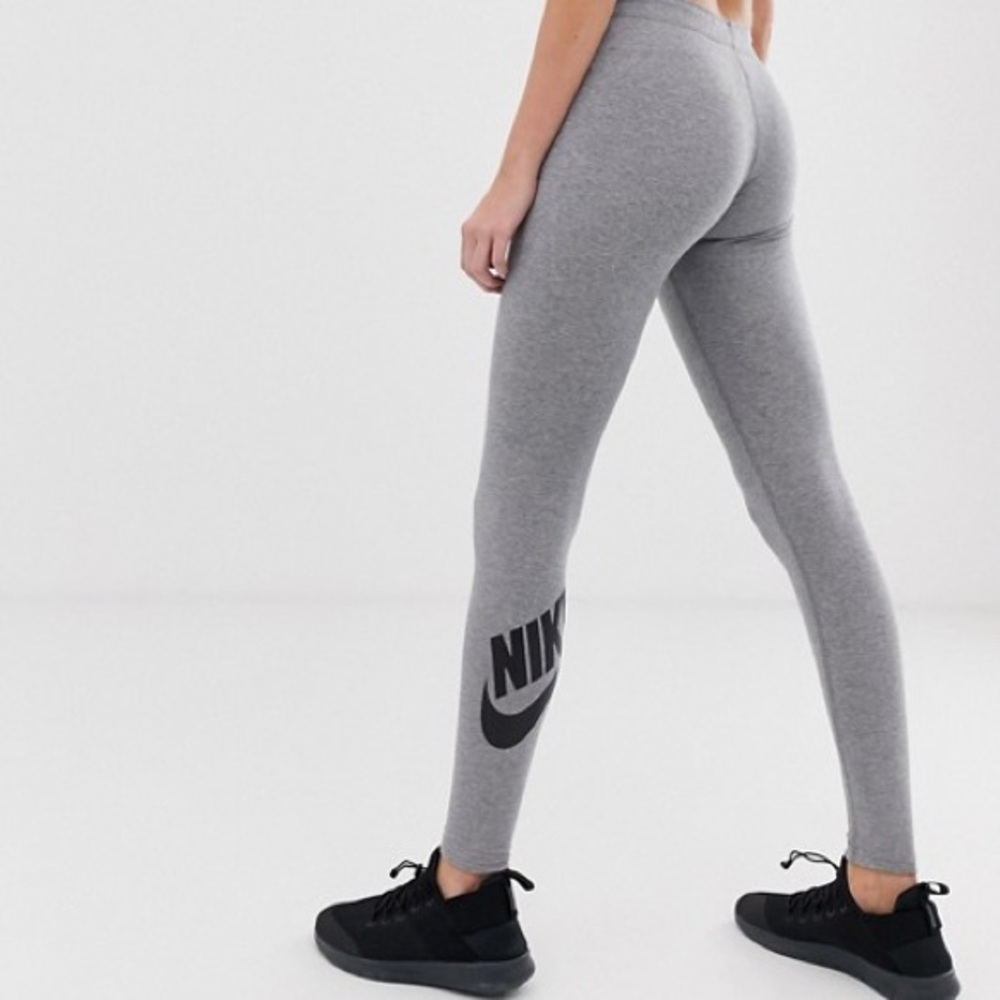 Nike Leg A See Logo Leggings
